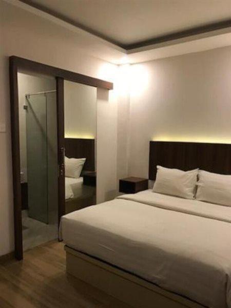 Kawana Hotel Padang  Esterno foto