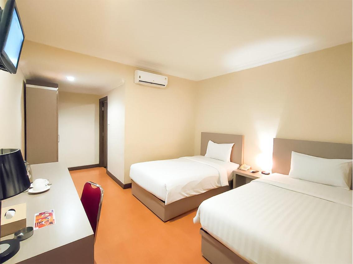 Kawana Hotel Padang  Esterno foto