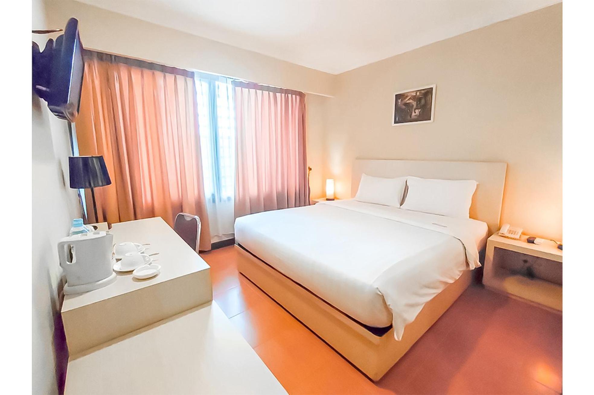 Kawana Hotel Padang  Esterno foto